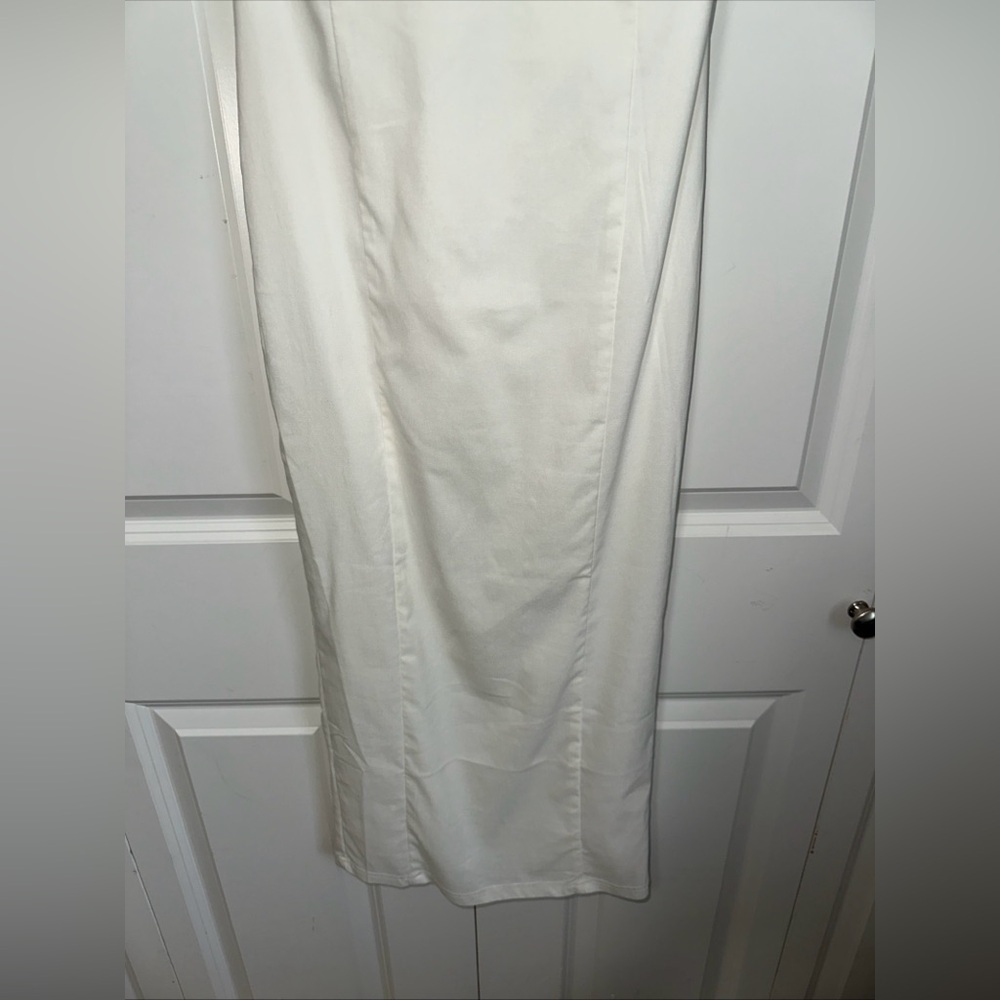 Forever 21 Lightweight Strapless Bodycon Midi Dress M White NWT - Picture 3 of 5